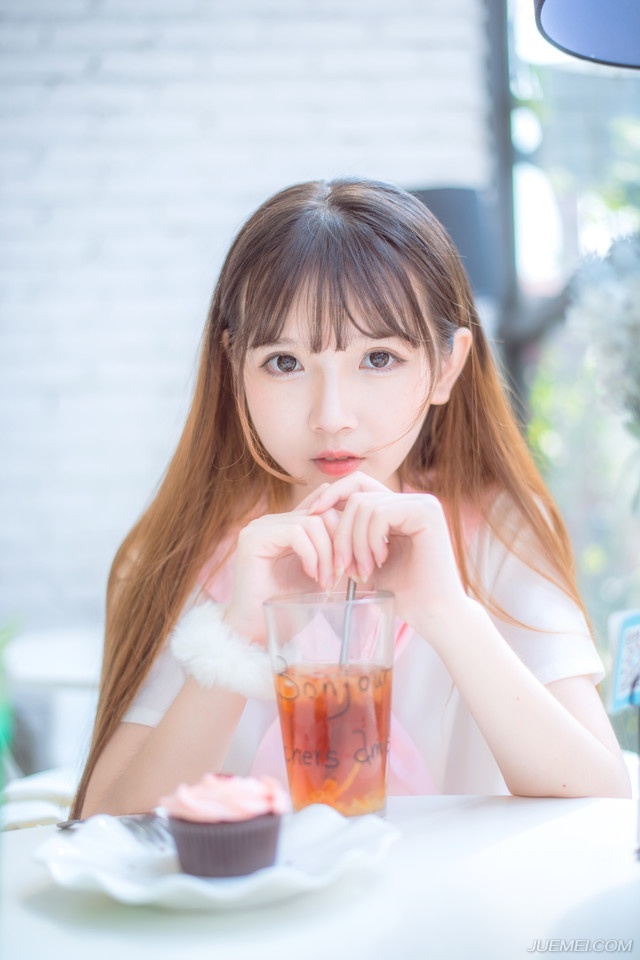 “这么说来，一切都是我的错！？”刘璋面色阴沉下来，死死地盯着孟达。